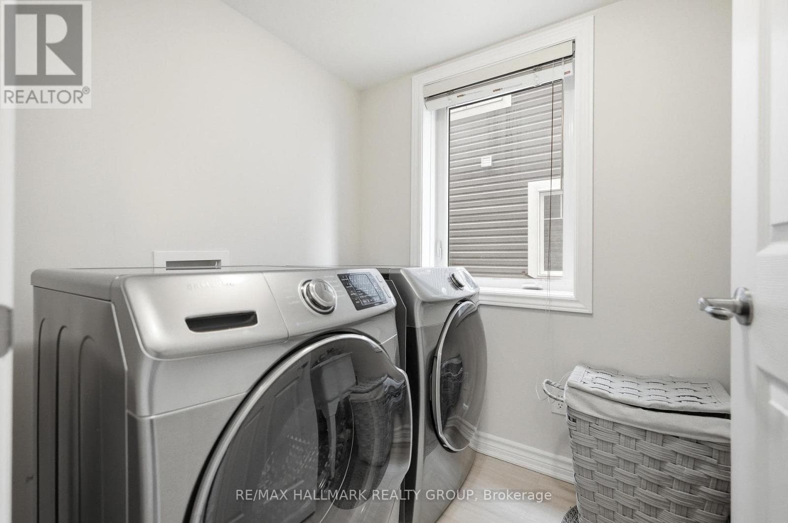 88 FEATHERTOP LANE, Ottawa — photo 4