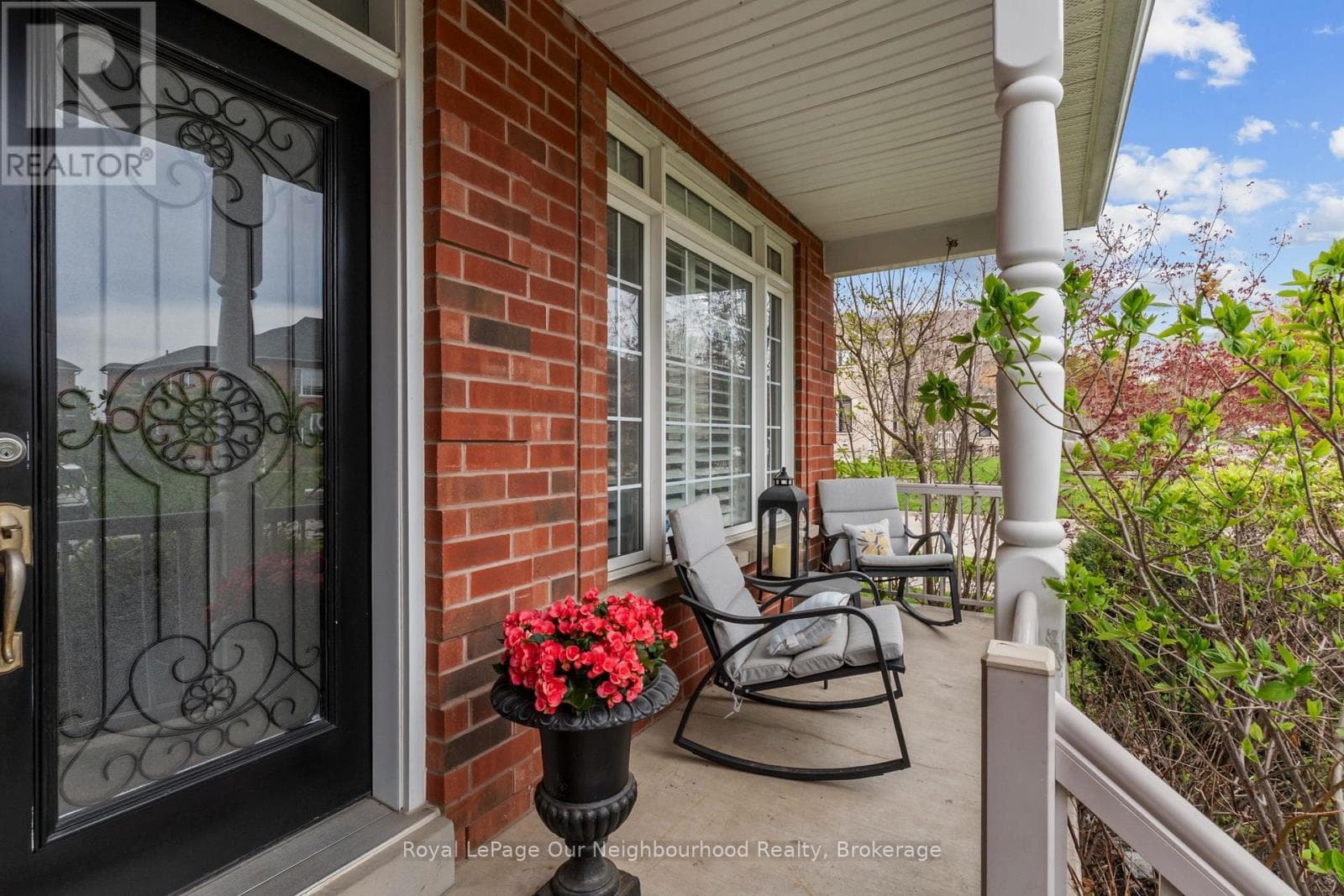 38 VINEYARD AVENUE, Central Lakes — photo 2