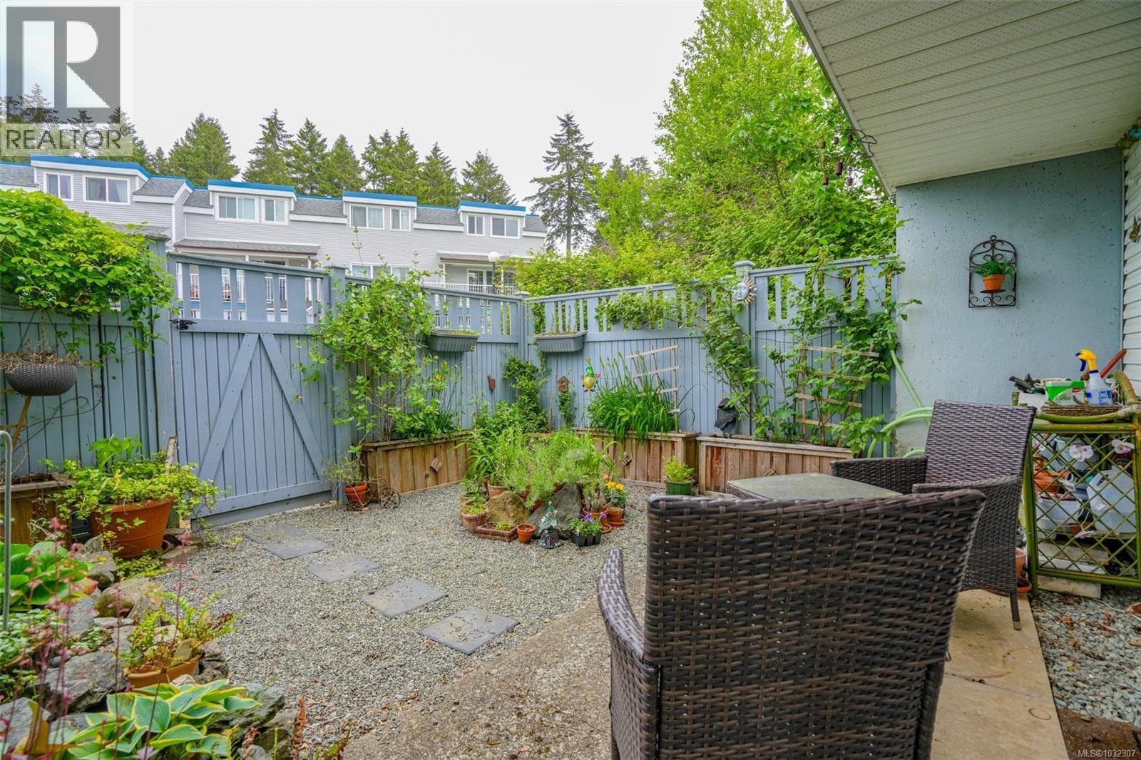 4233 8th Ave, Vancouver Island — photo 3