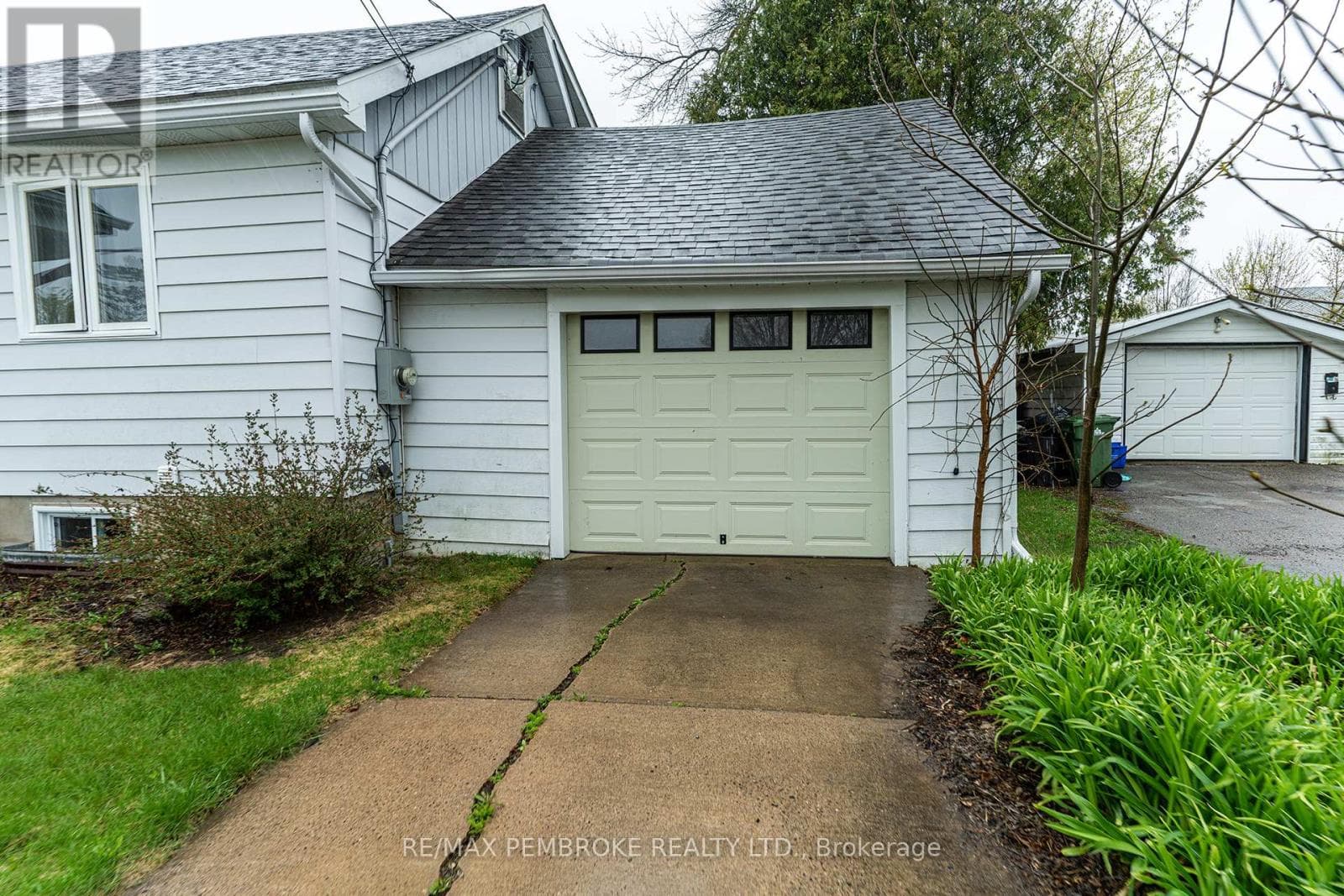 496 WILBERT STREET, Renfrew County — photo 3