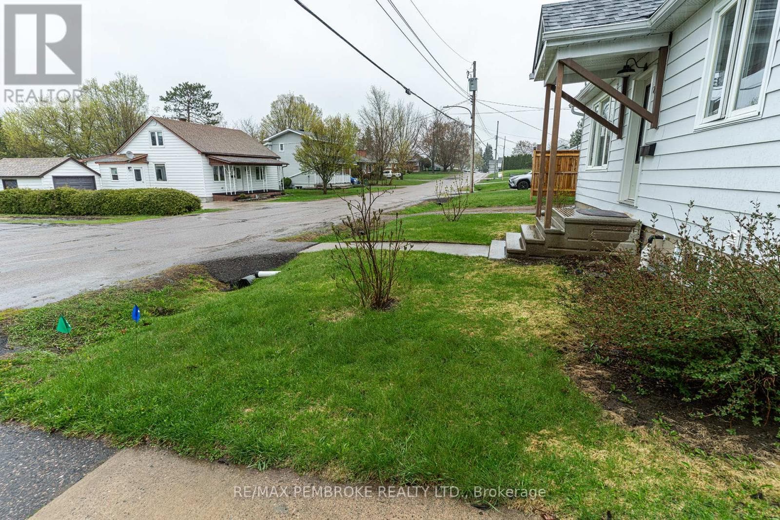 496 WILBERT STREET, Renfrew County — photo 4
