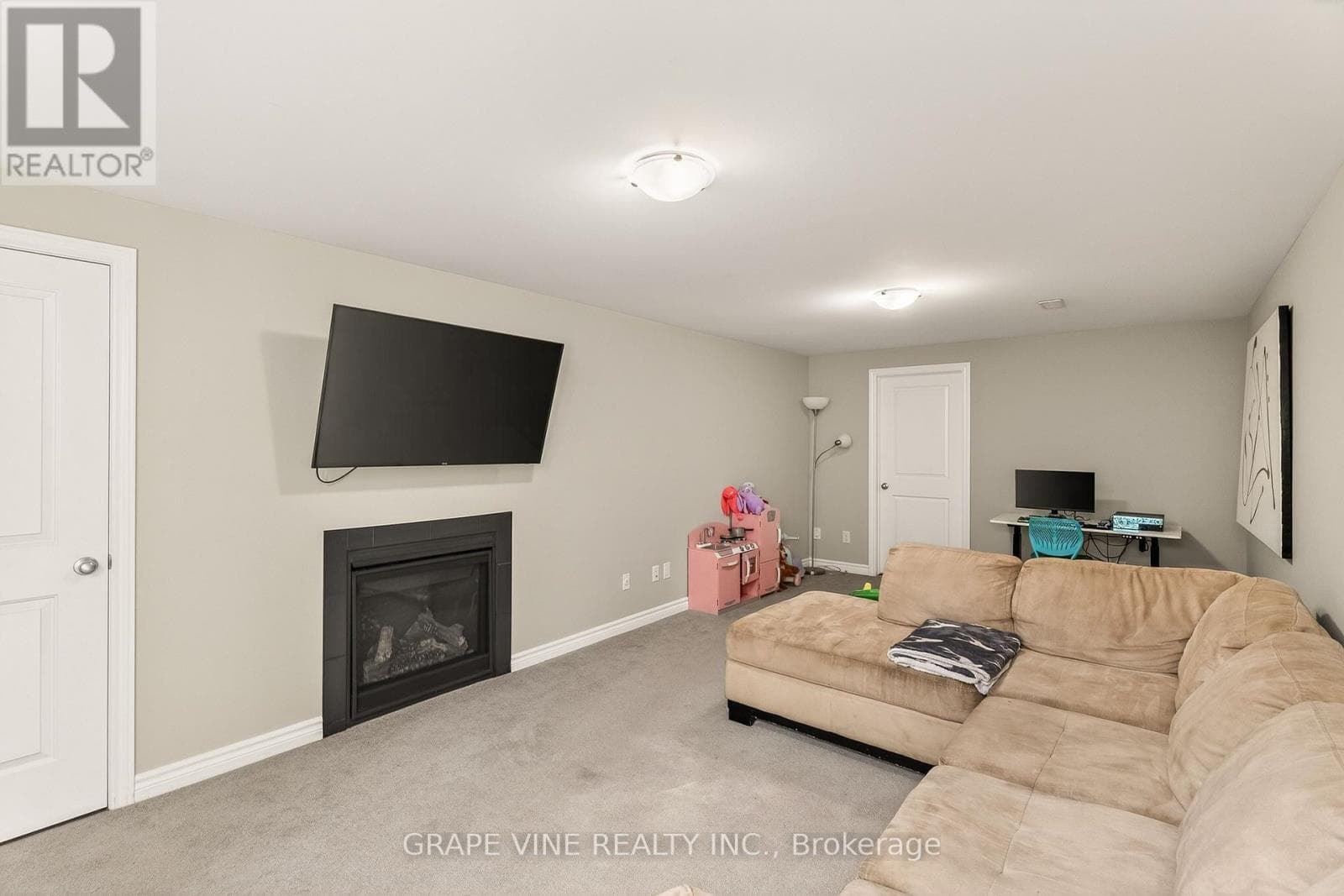 834 CEDAR CREEK DRIVE, Ottawa
