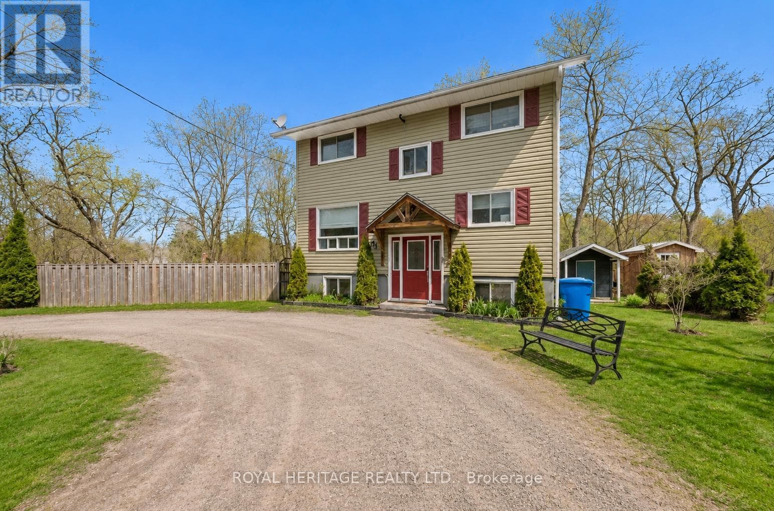 51 ROBERT STREET, Central Lakes — photo 3