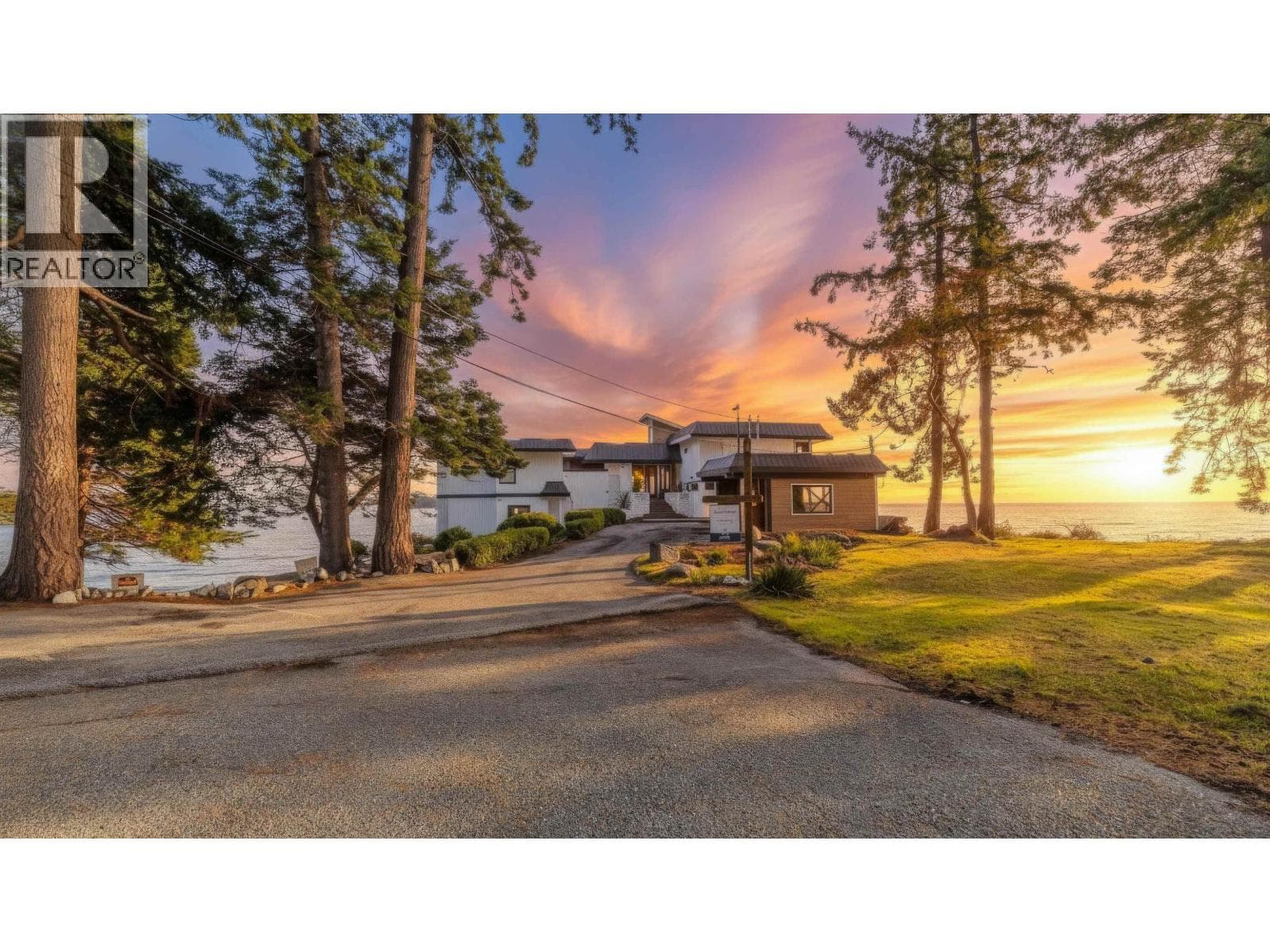 5482 HILL ROAD, Greater Vancouver — photo 2