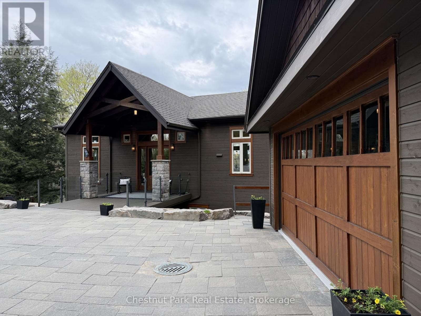 41 CLUBHOUSE DRIVE, OnePoint — photo 3