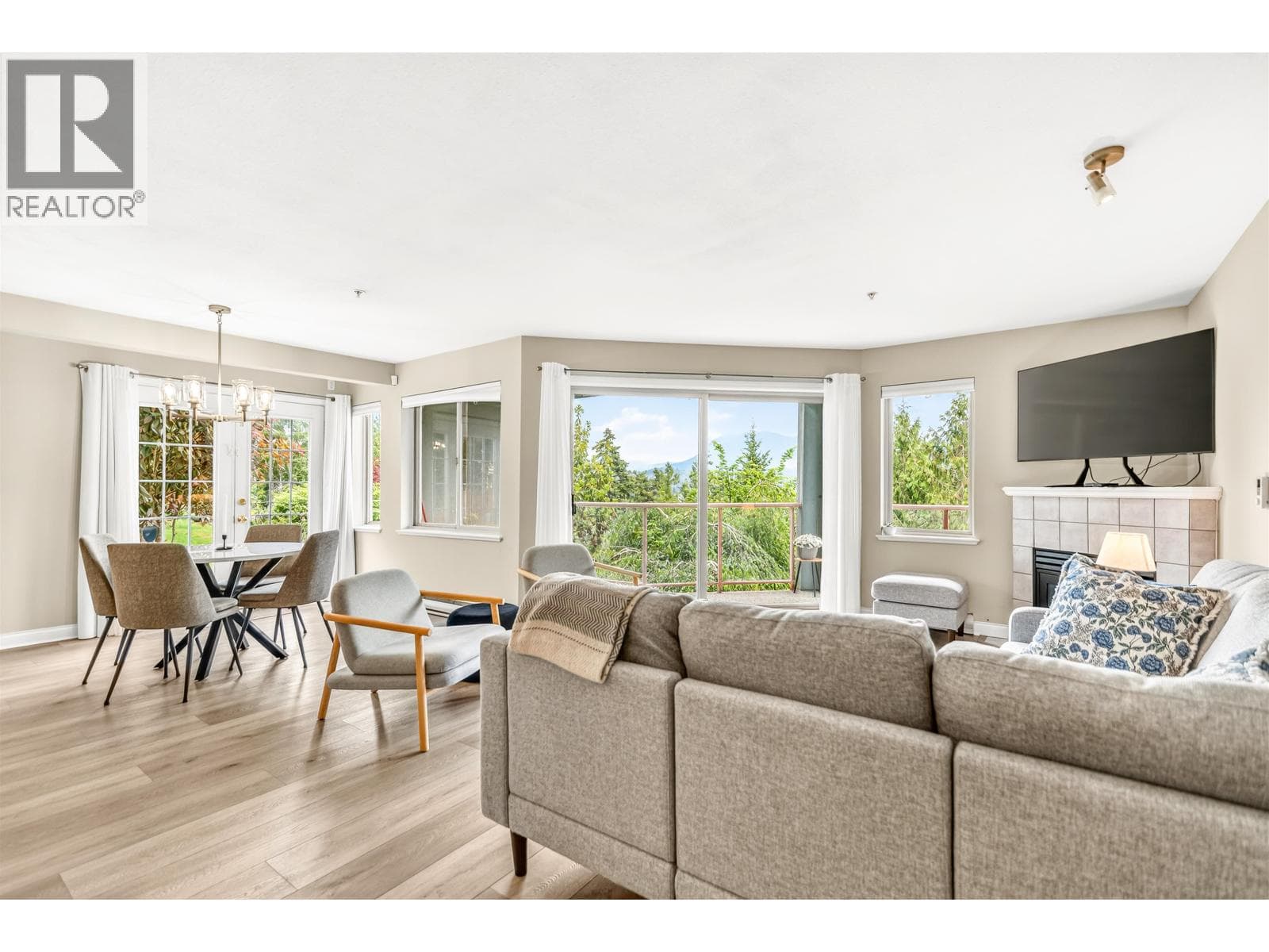 121 5780 TRAIL AVENUE, Greater Vancouver — photo 4