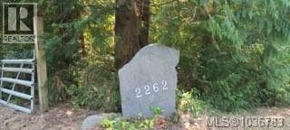 2262 GRAFTON AVENUE, Vancouver Island — photo 2