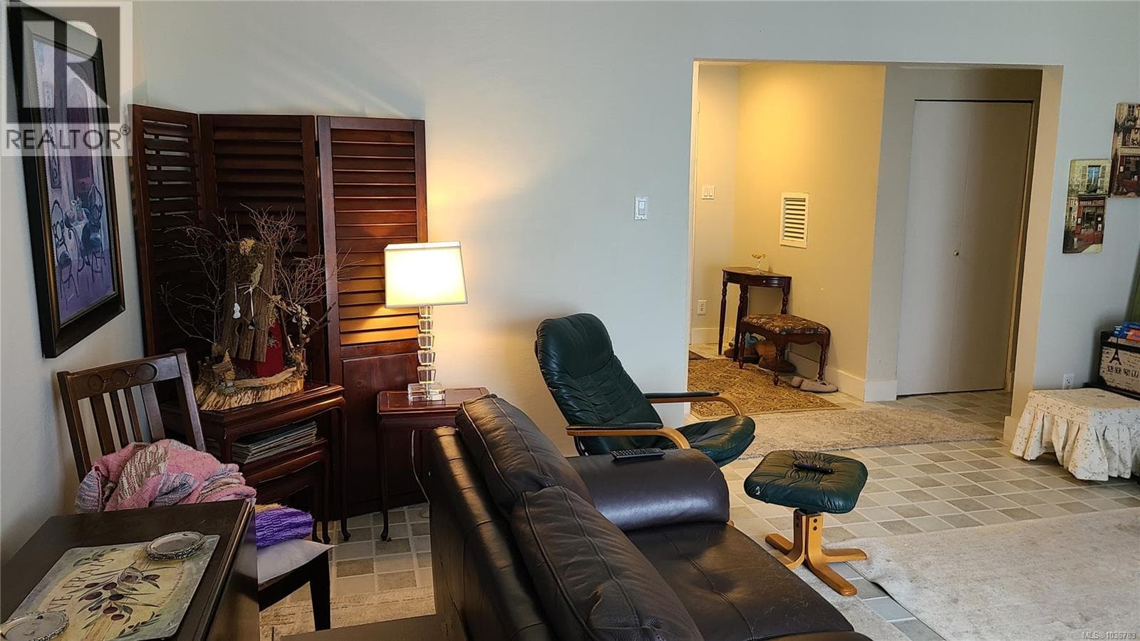 2262 GRAFTON AVENUE, Vancouver Island — photo 5