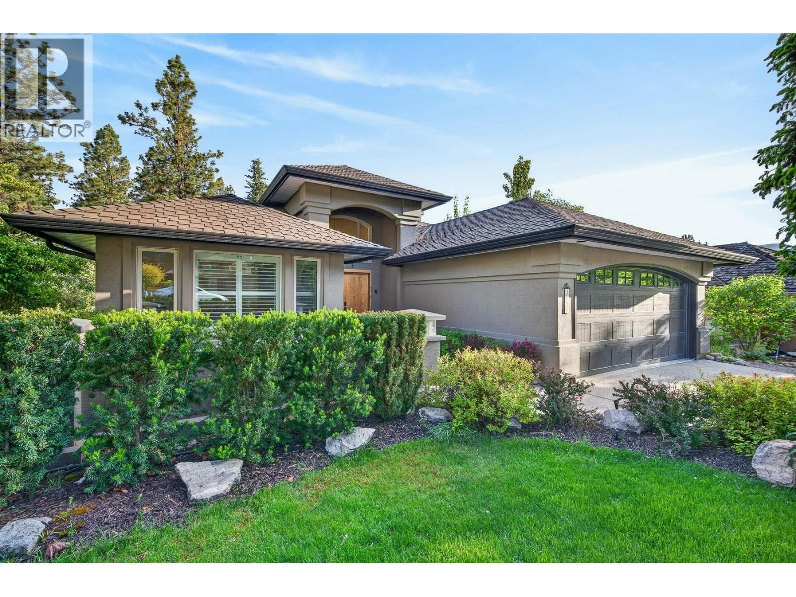 3929 GALLAGHERS CIRCLE in Southeast Kelowna
