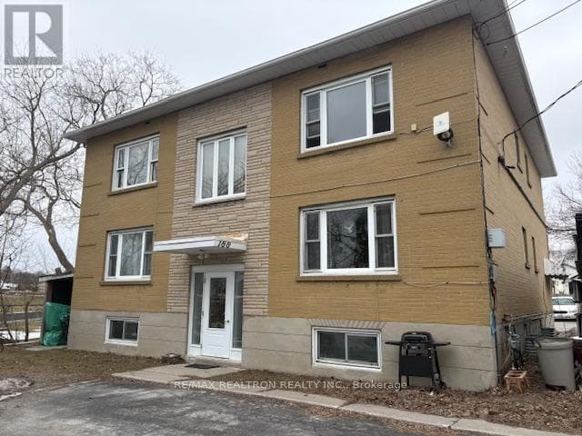 188 HENRY STREET, Toronto — photo 2