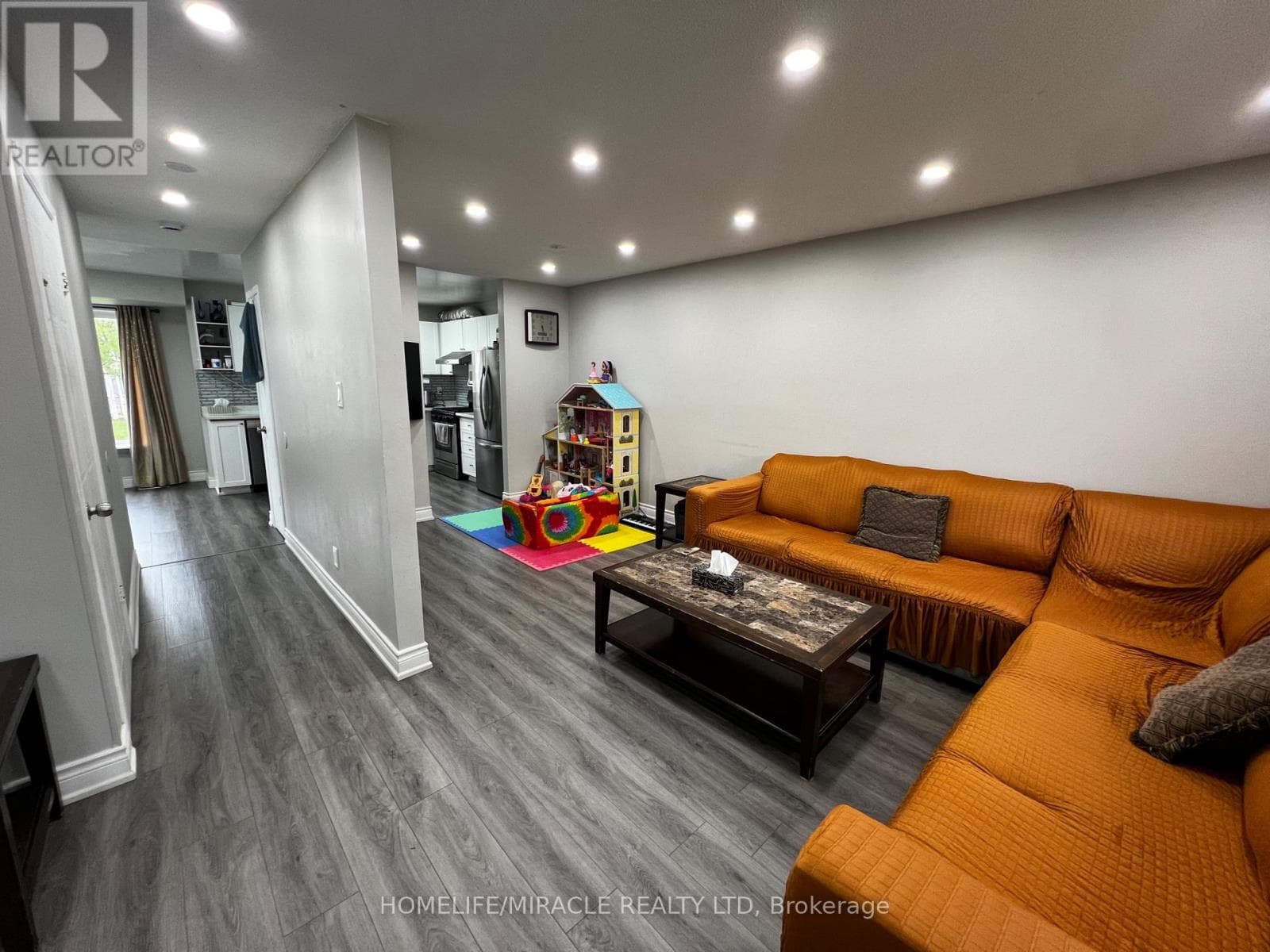 14 MOREAU CRESCENT, Toronto — photo 5