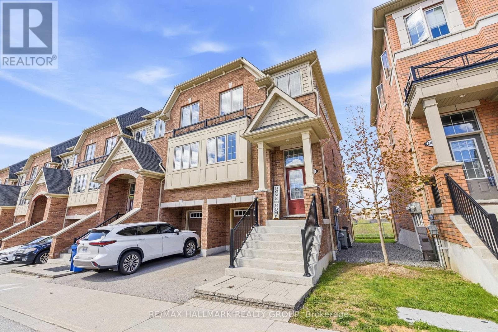 2464 BROMUS PATH in WINDFIELDS