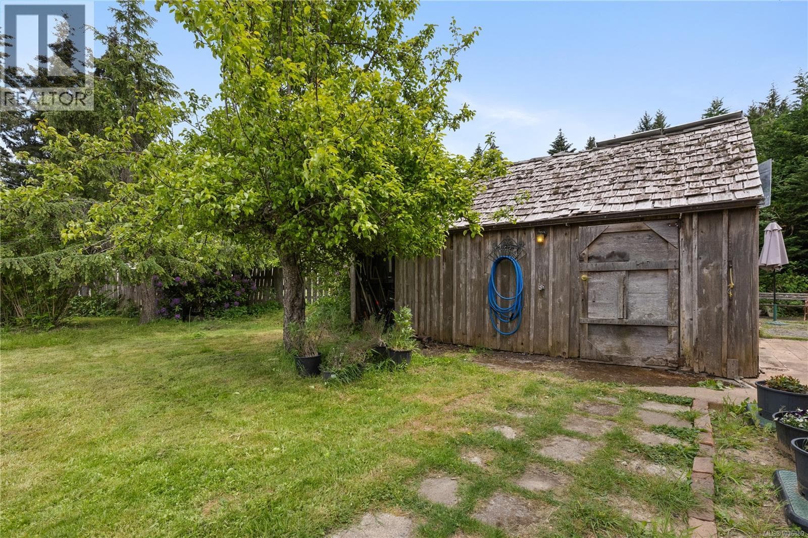1139 Lippincott Rd, Victoria — photo 3