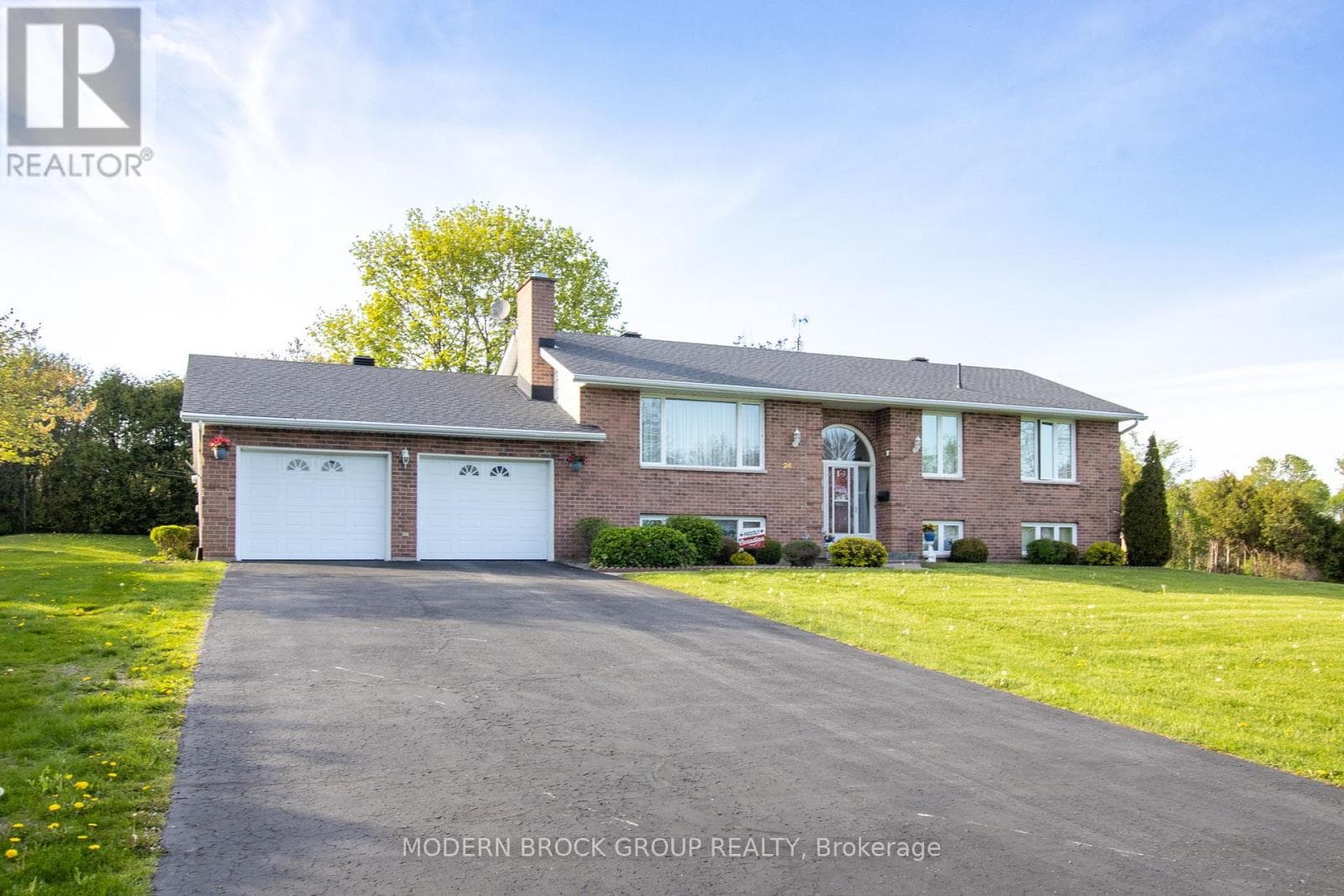 24 BERNARD CRESCENT in 