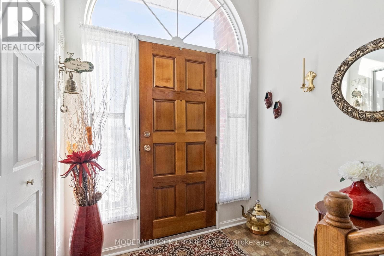 24 BERNARD CRESCENT, Rideau St.Lawrence — photo 4
