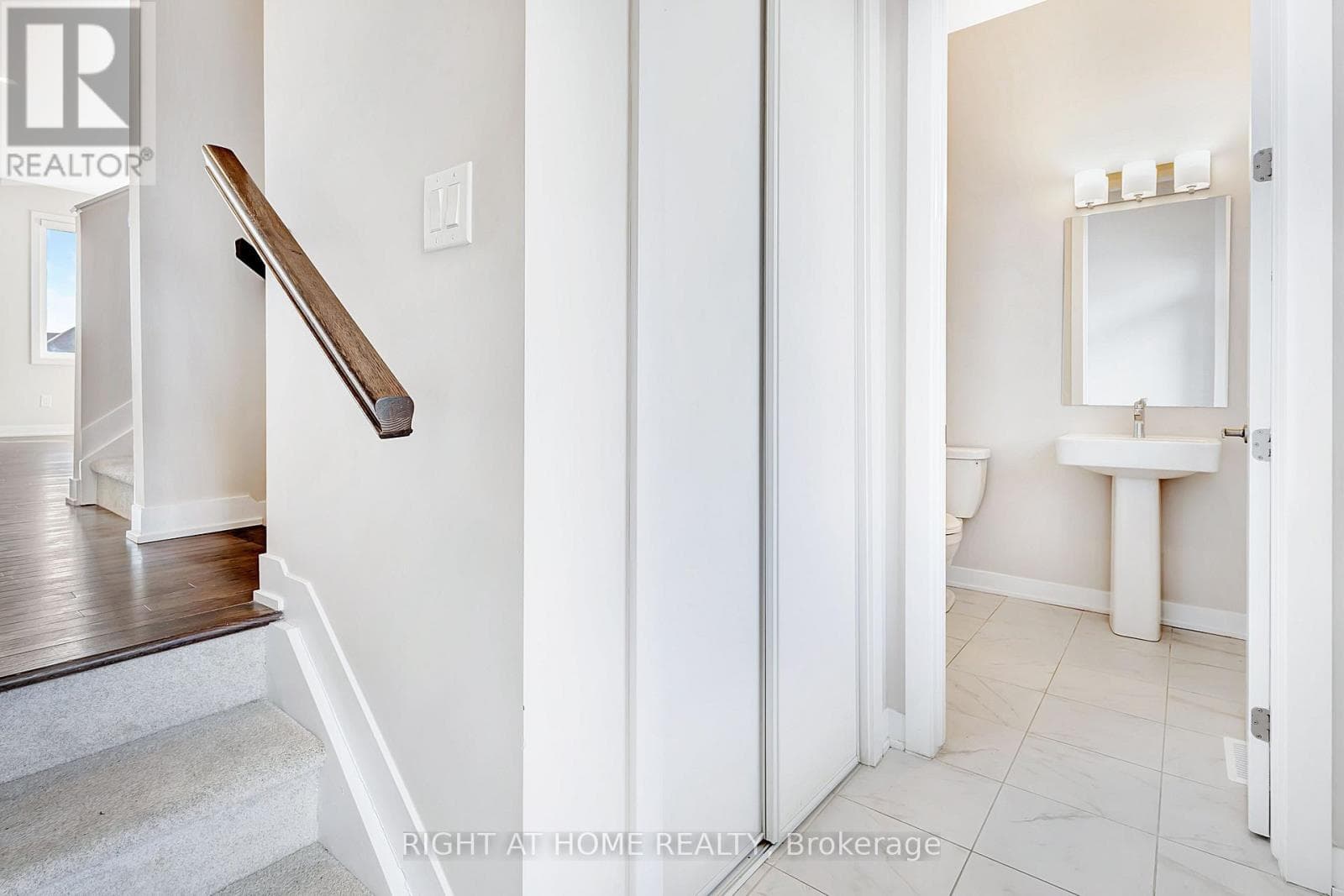 106 BEEBALM CRESCENT, Ottawa — photo 4