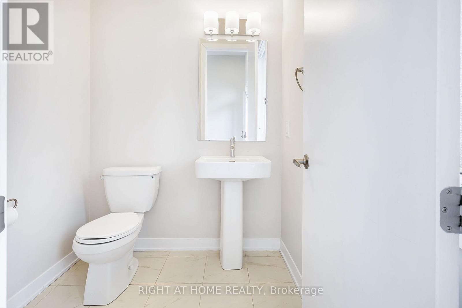 106 BEEBALM CRESCENT, Ottawa — photo 5