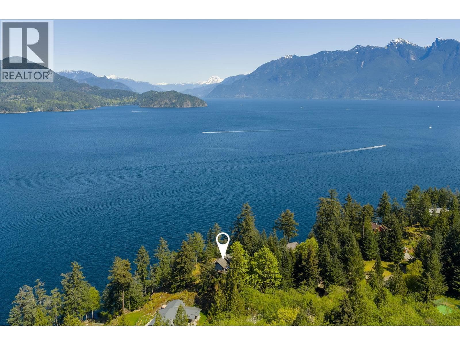 520 SMUGGLERS COVE ROAD, Greater Vancouver
