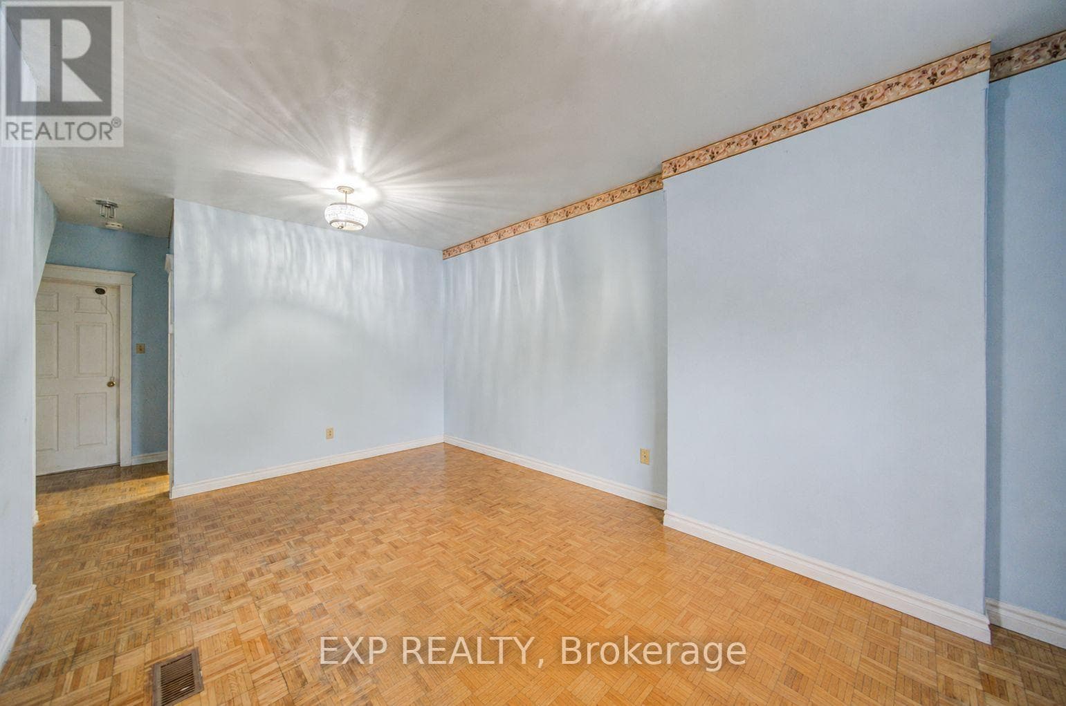 170 WALLACE AVENUE, Toronto — photo 4