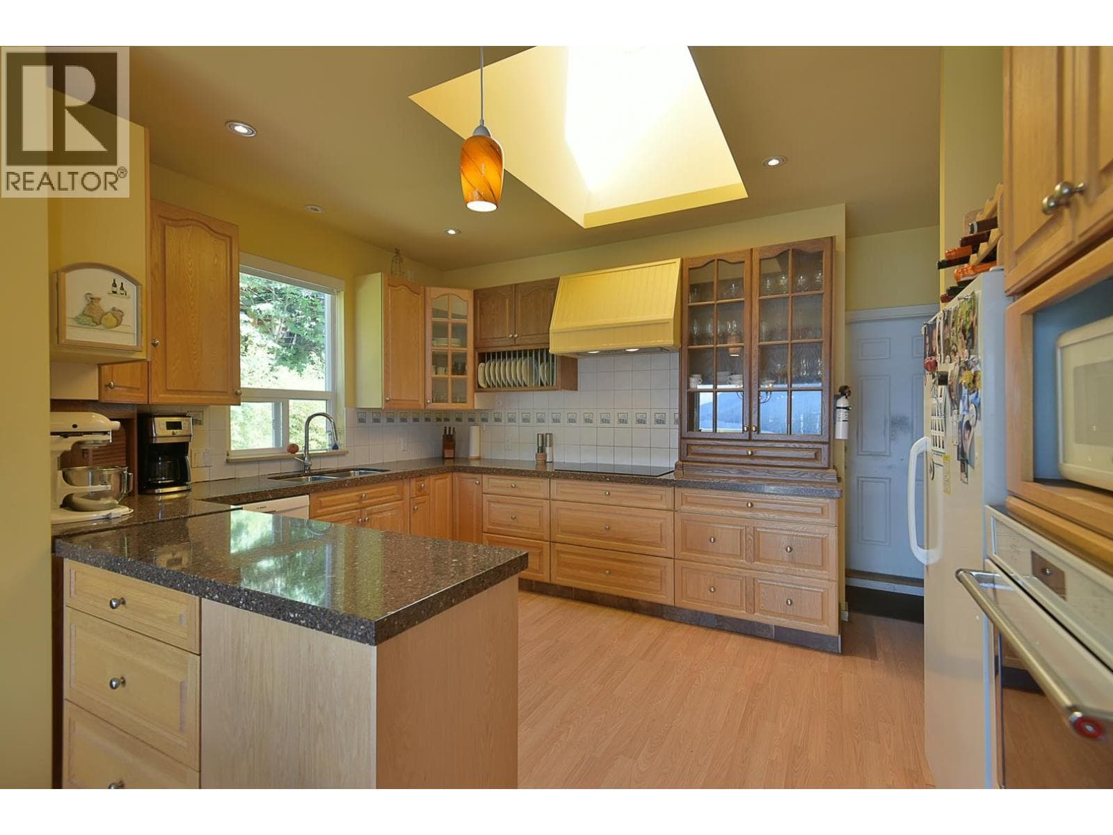 5870 SKOOKUMCHUK ROAD, Greater Vancouver — photo 4