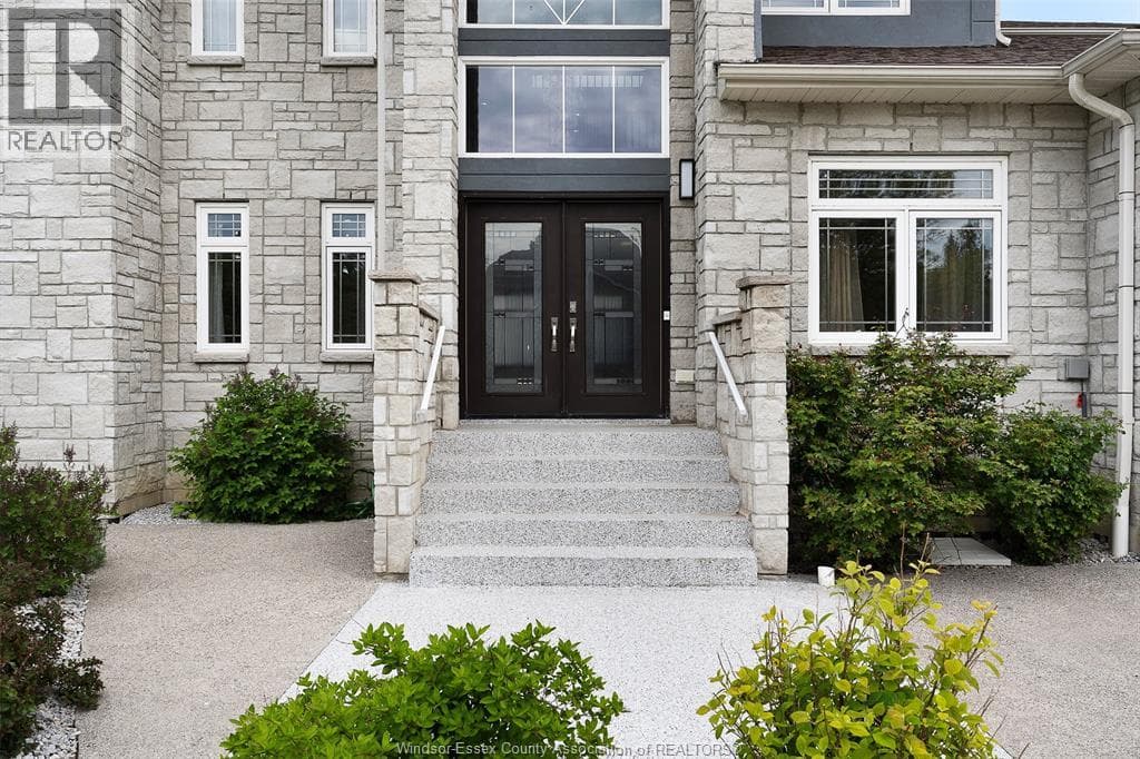 300 SHOREVIEW CIRCLE, Windsor — photo 4