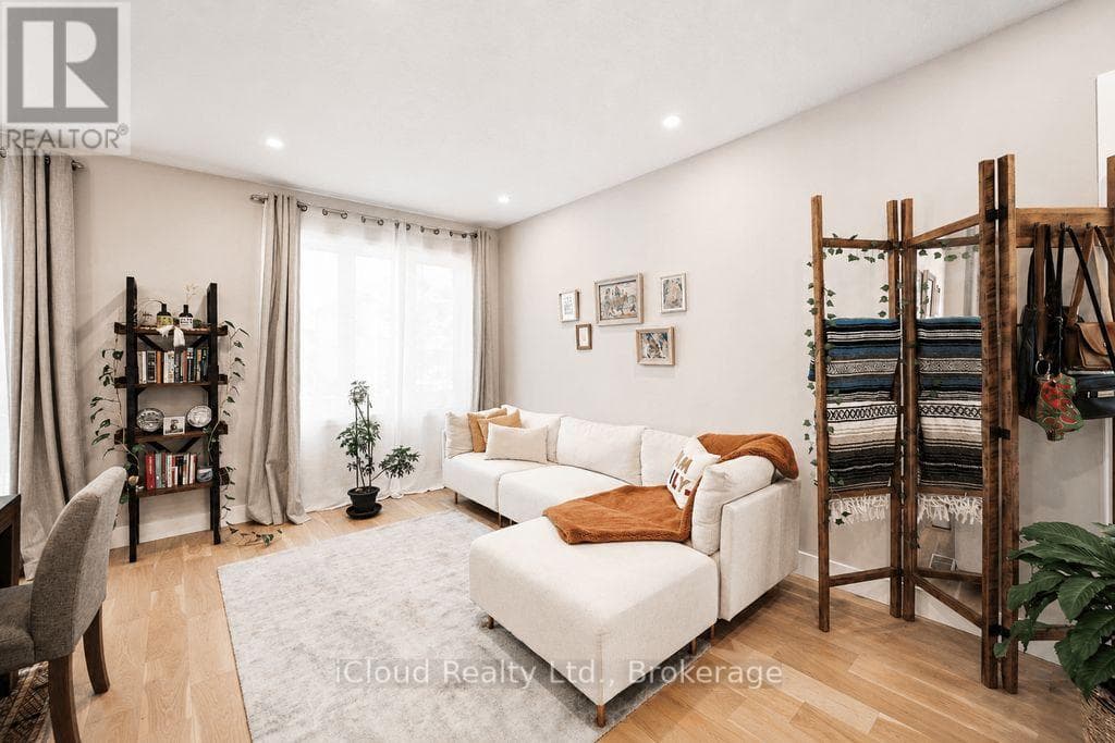 40 - 745 CHELTON ROAD, Toronto — photo 2