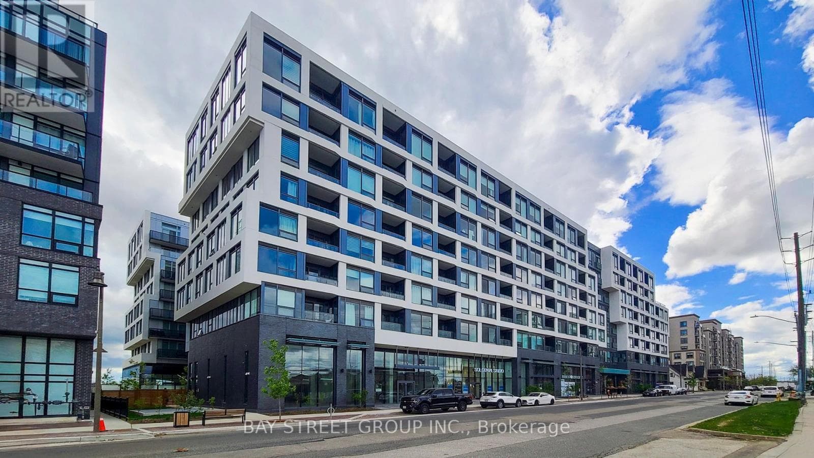 710 - 2450 OLD BRONTE ROAD E in West Oak Trails