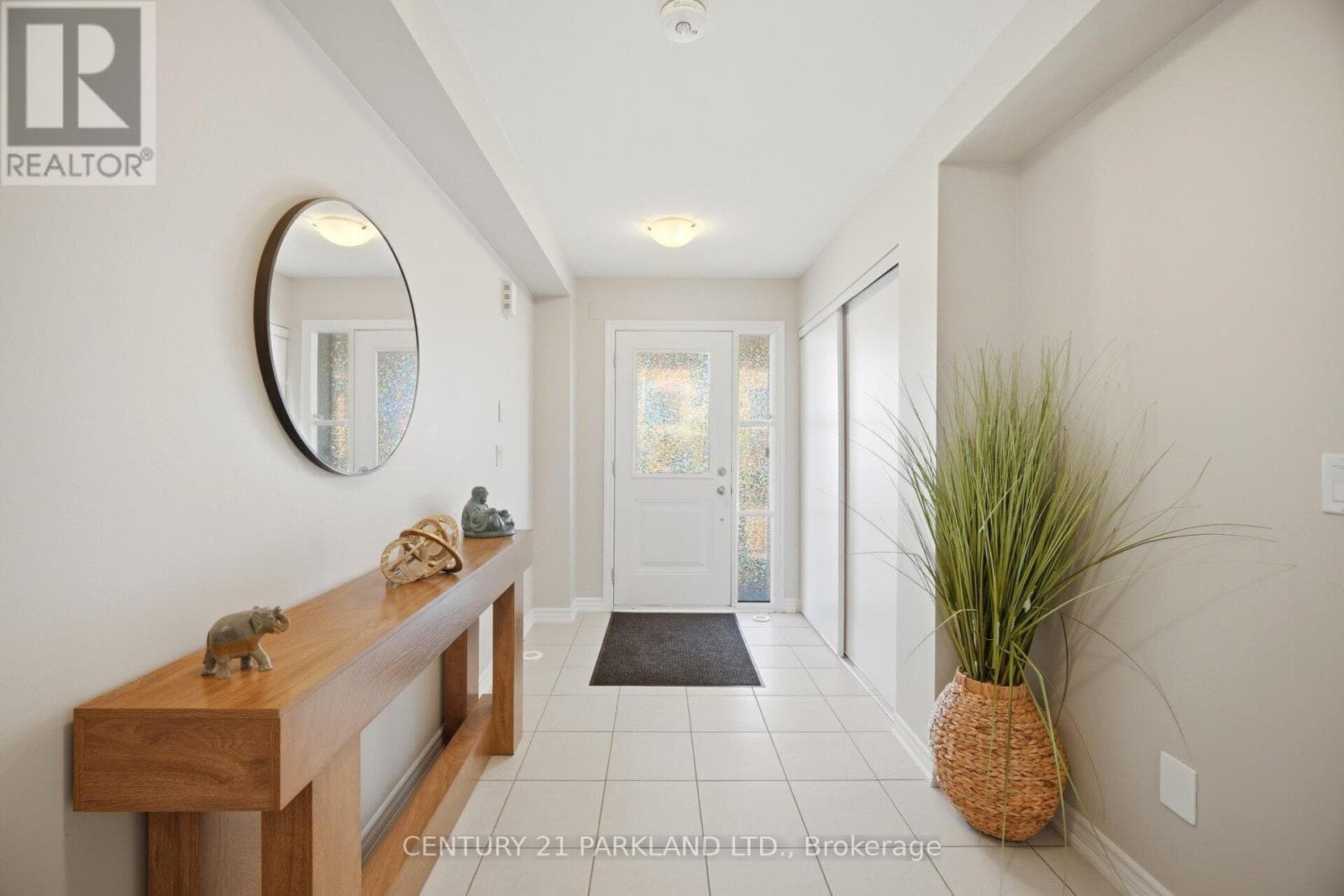 18 WIMSHAW LANE, Toronto — photo 4