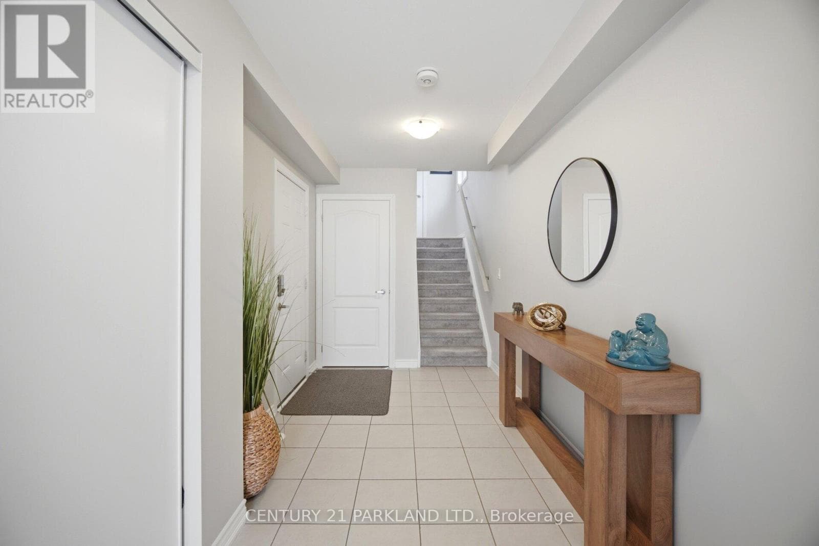 18 WIMSHAW LANE, Toronto — photo 5