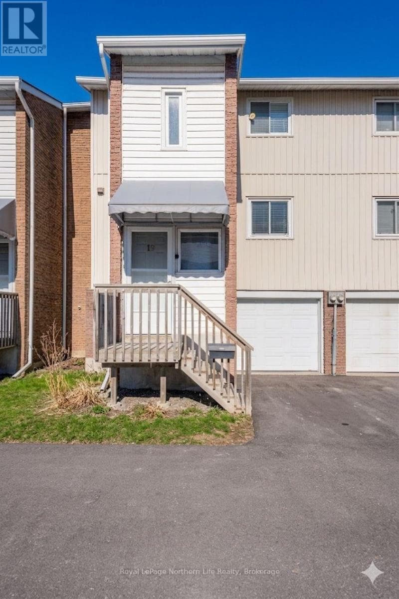 19 - 850 LAKESHORE DRIVE in 