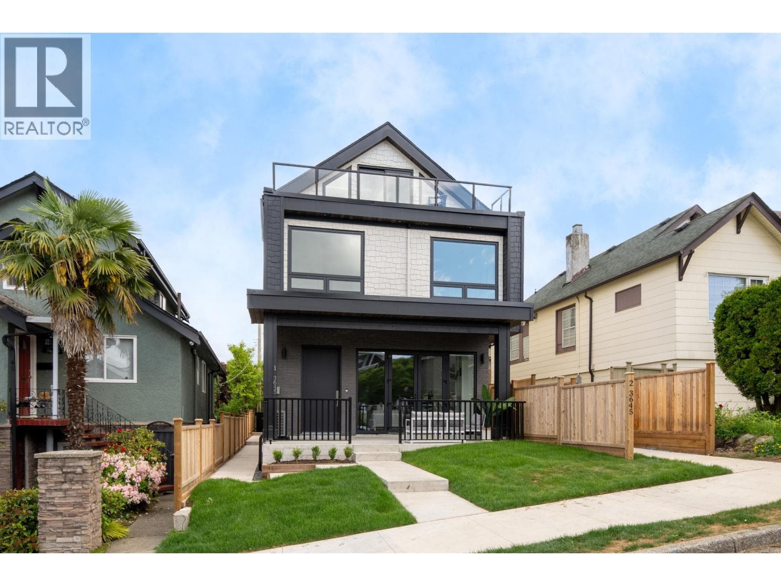 1 3645 DUNDAS STREET, Greater Vancouver — photo 4