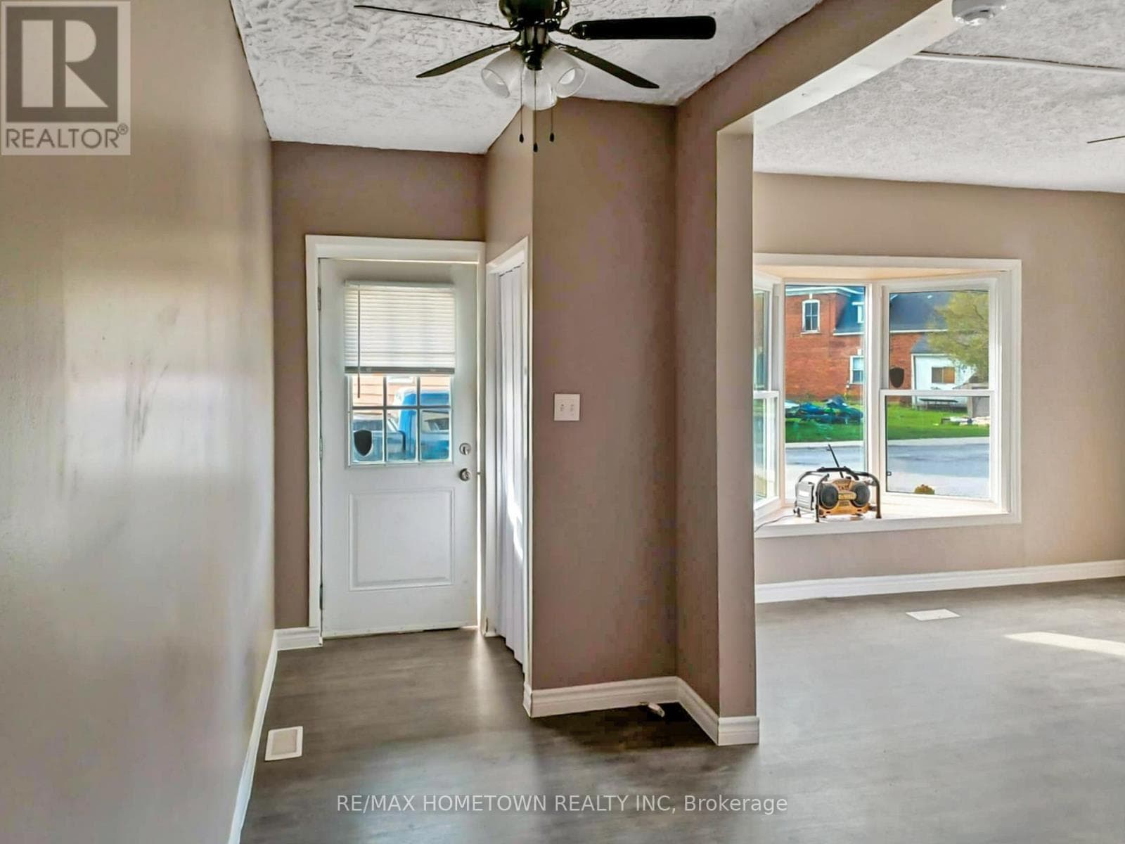 5 ROBINSON AVENUE, Rideau St.Lawrence — photo 3