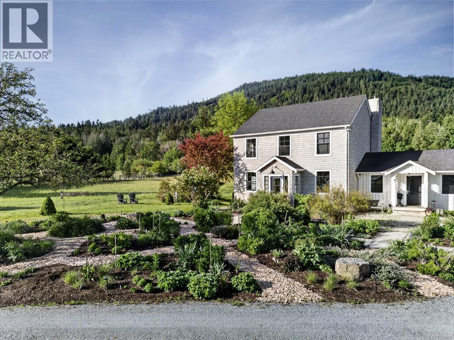 2454 Fulford-Ganges Rd in 