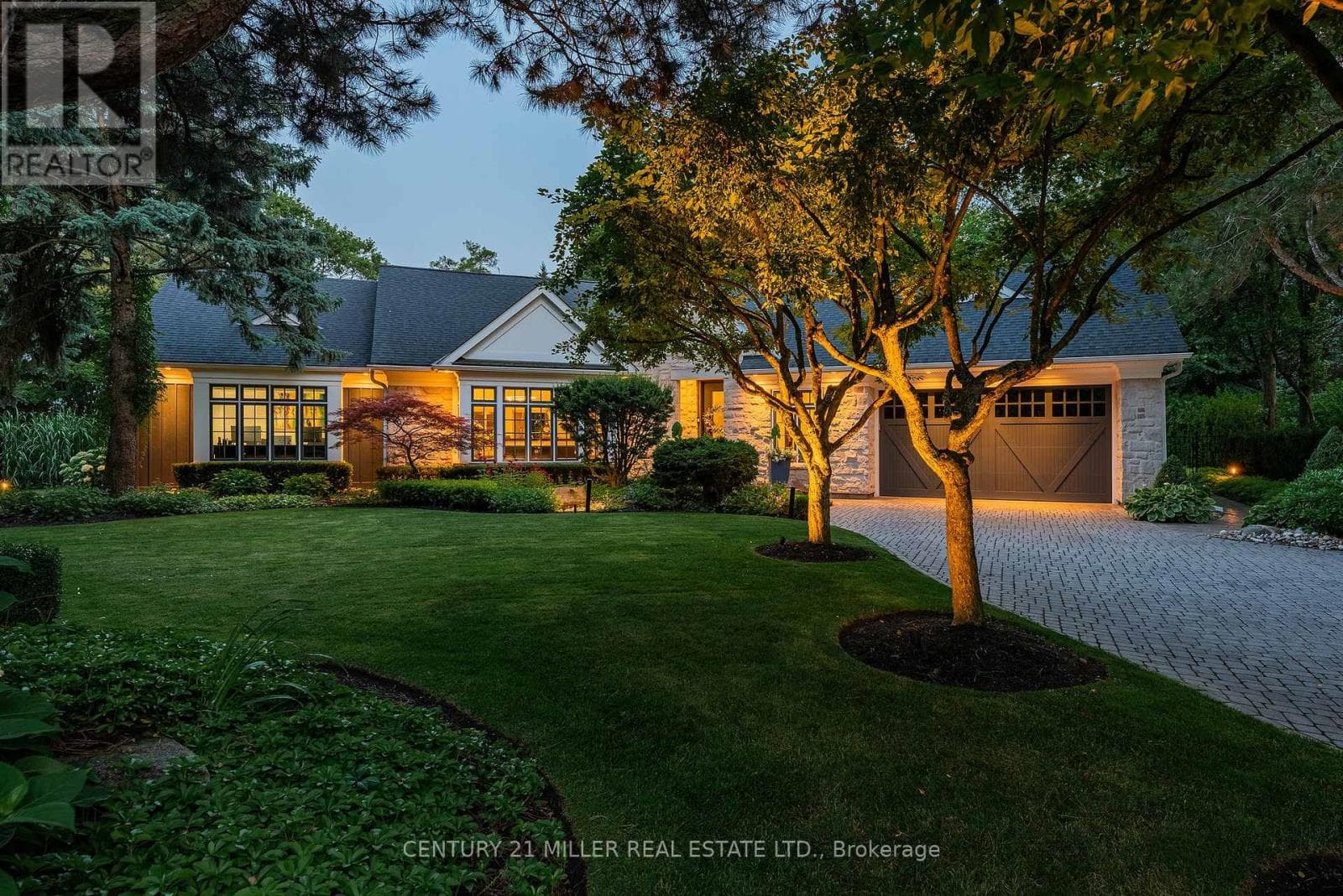 2348 CARRINGTON PLAZA, Toronto