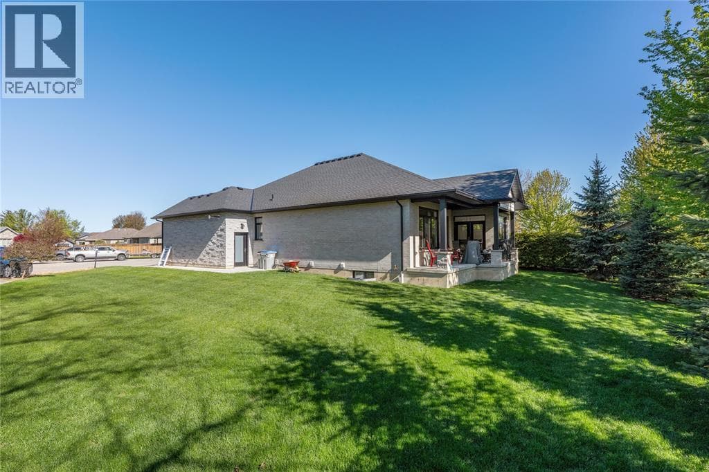 113 MACDONALD STREET, Sarnia — photo 4