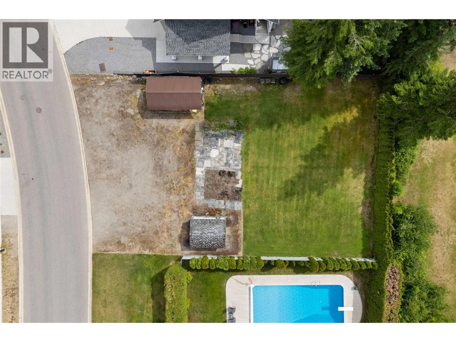 1081 23 Street SE, Interior REALTORS® — photo 5
