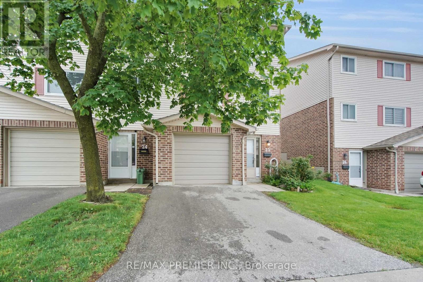 25 - 450 POND MILLS ROAD, Toronto — photo 2