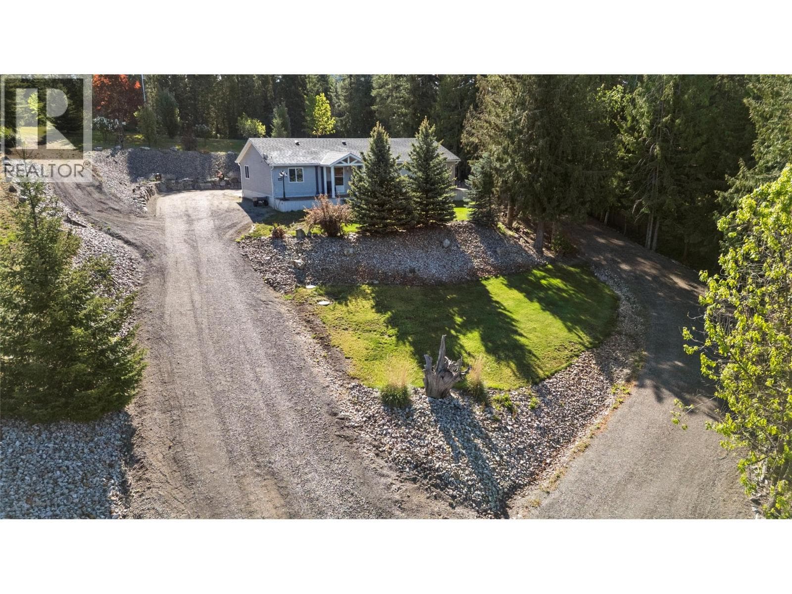1034 GRANDVIEW BENCH ROAD, Interior REALTORS® — photo 3