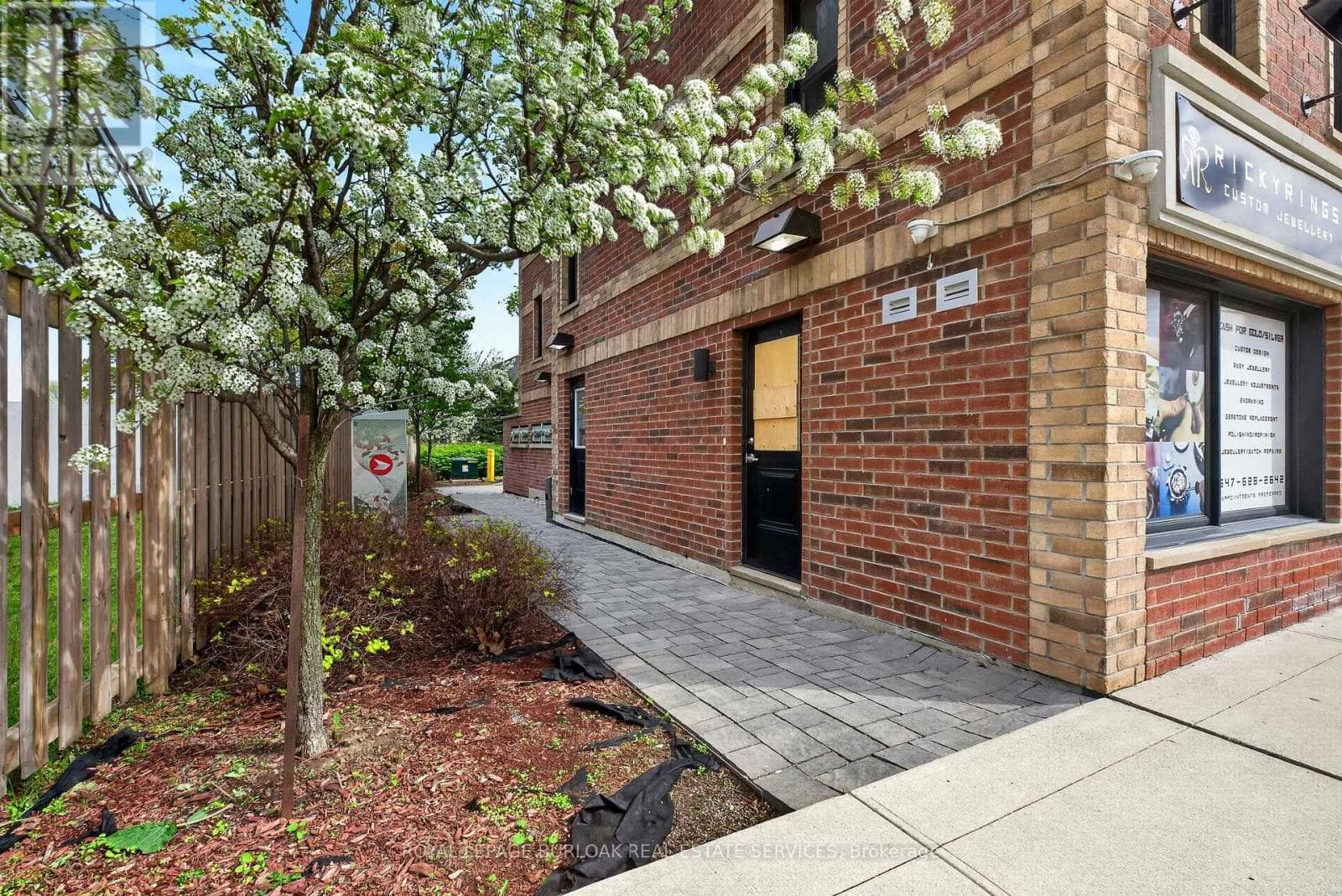 760 LAKESHORE Road E Unit# 201, Toronto — photo 3