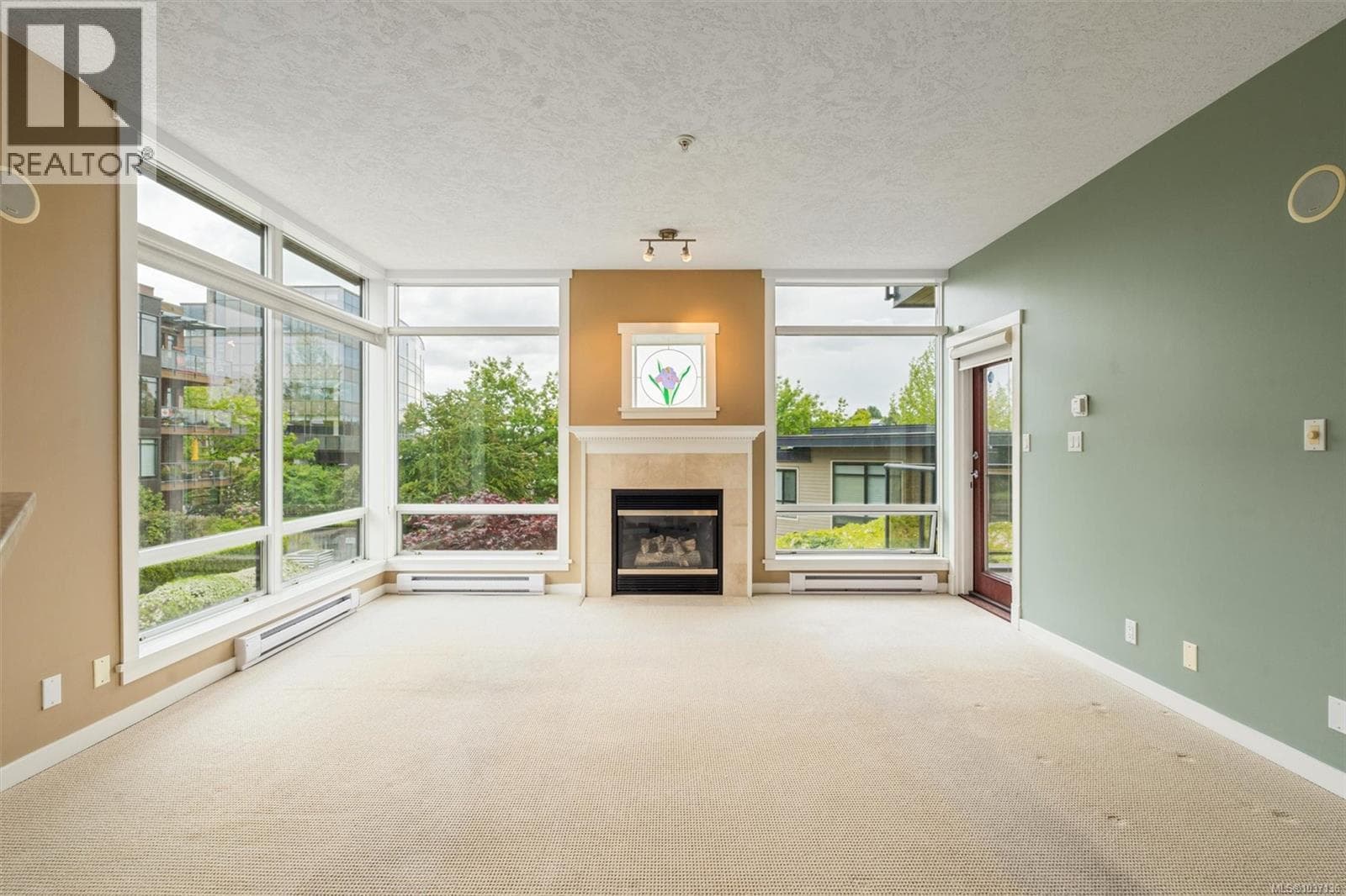 207 330 Waterfront Cres, Victoria — photo 5