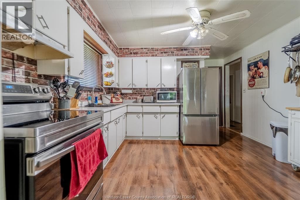 3764 Matchett ROAD, Windsor — photo 5