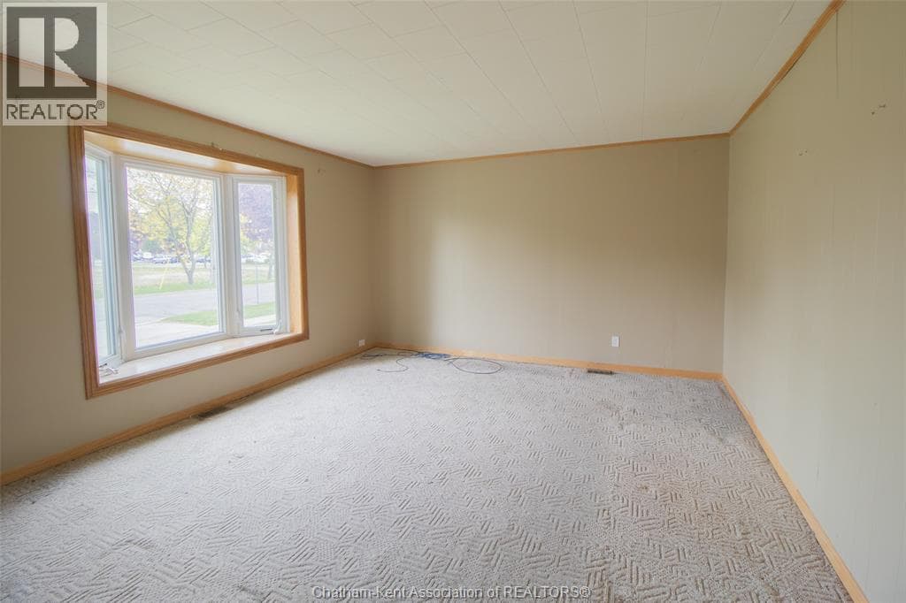 330 Nelson STREET, Chatham Kent — photo 5