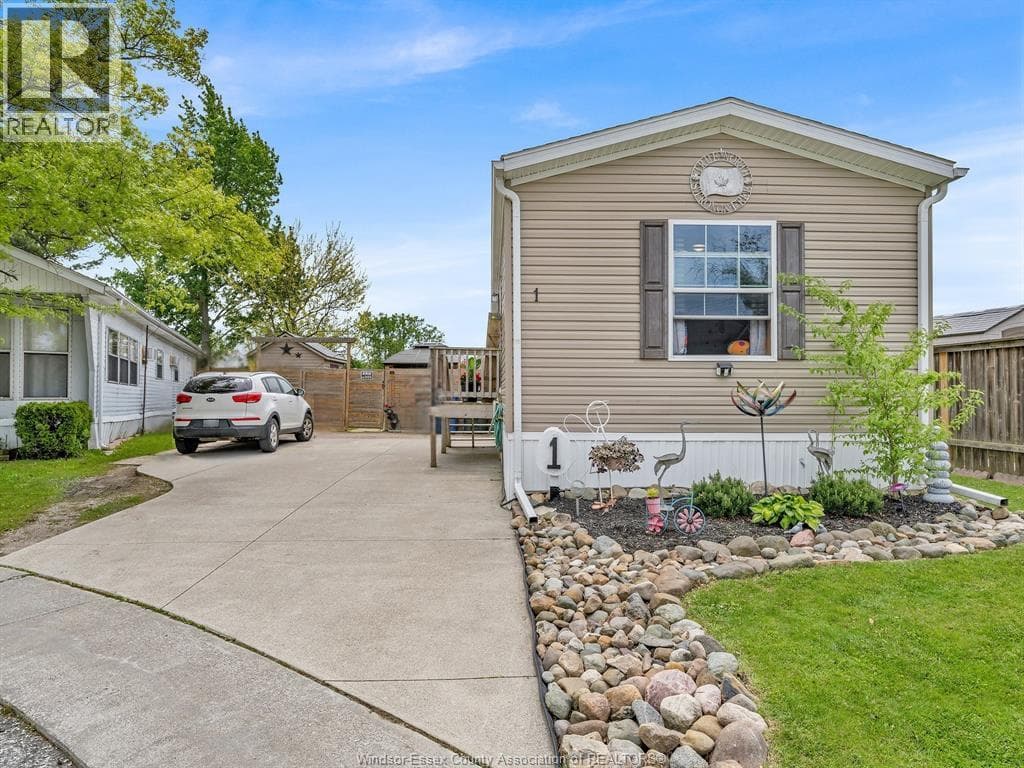1 OAK COURT in 
