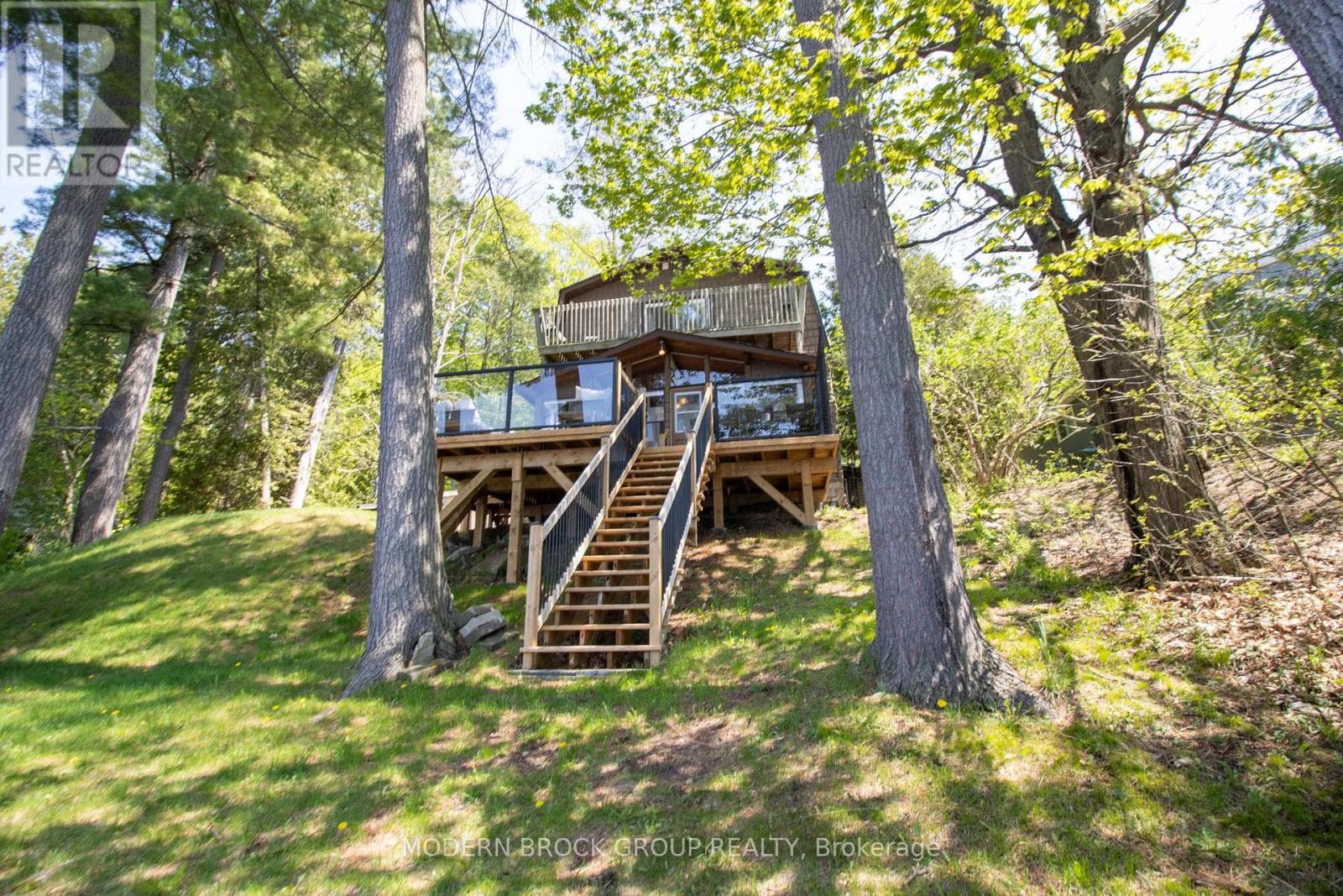 736 CEDAR PARK LANE S in 
