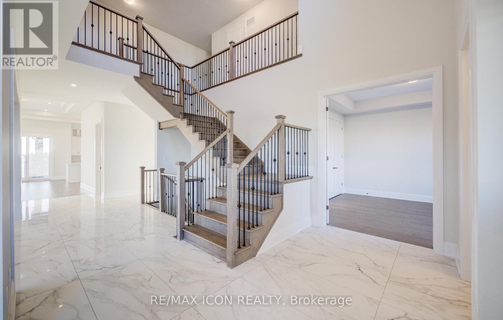 55 WILLIAM CRISP DRIVE, Toronto — photo 5