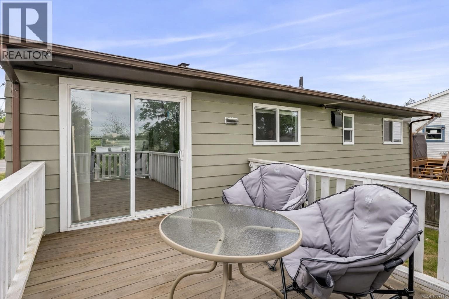 2442 FITZGERALD AVENUE, Vancouver Island — photo 3