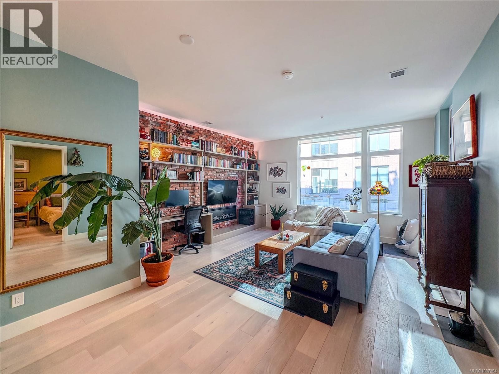 301 501 Park Pl, Victoria — photo 2