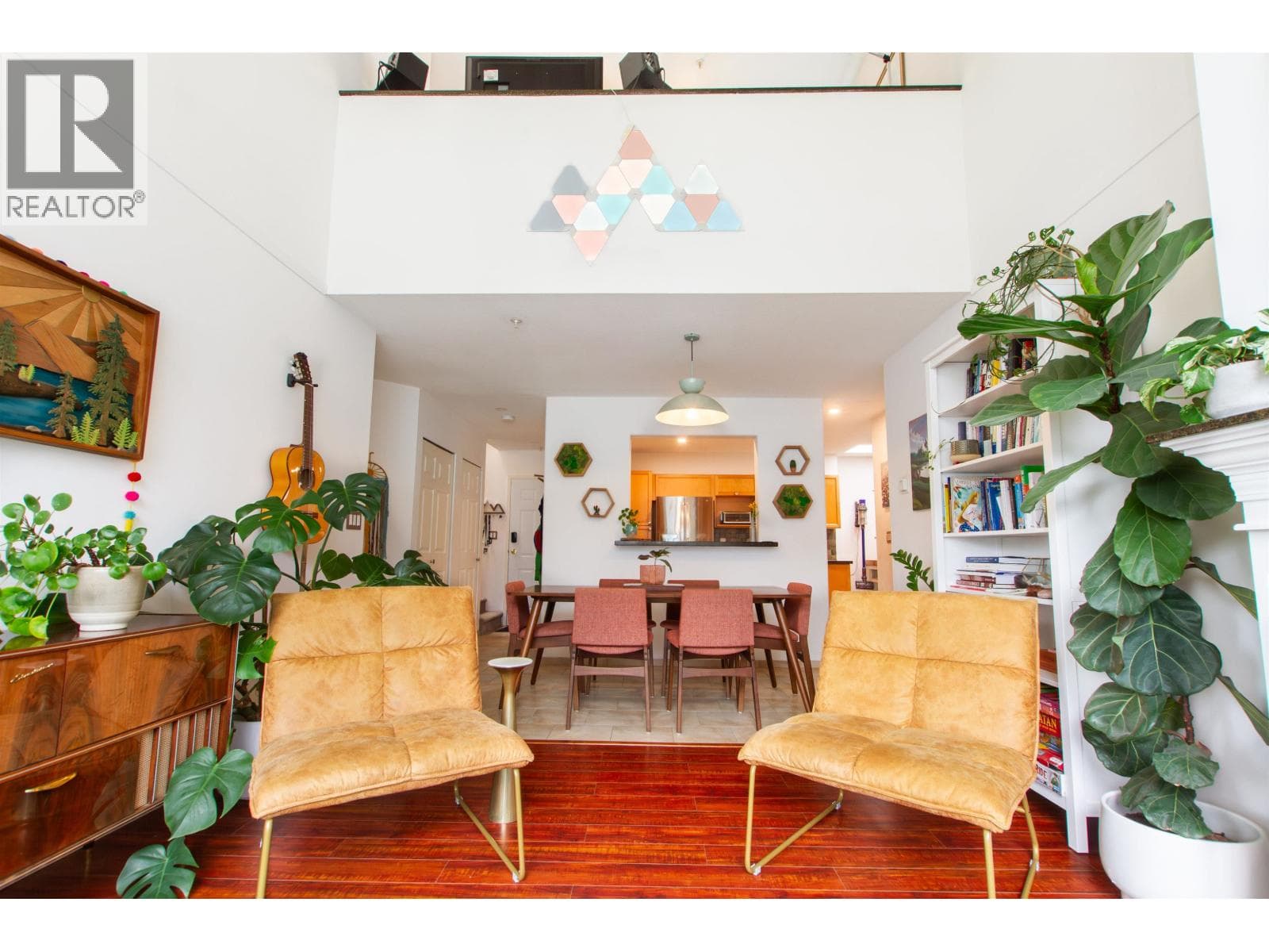 310 1466 PEMBERTON AVENUE, Greater Vancouver — photo 4