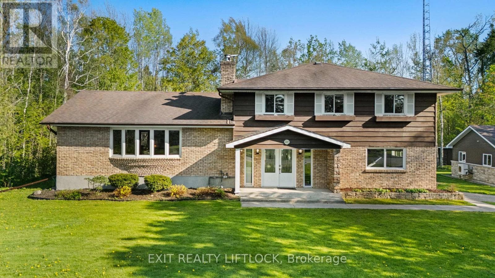 2225 PARKHILL ROAD W in 