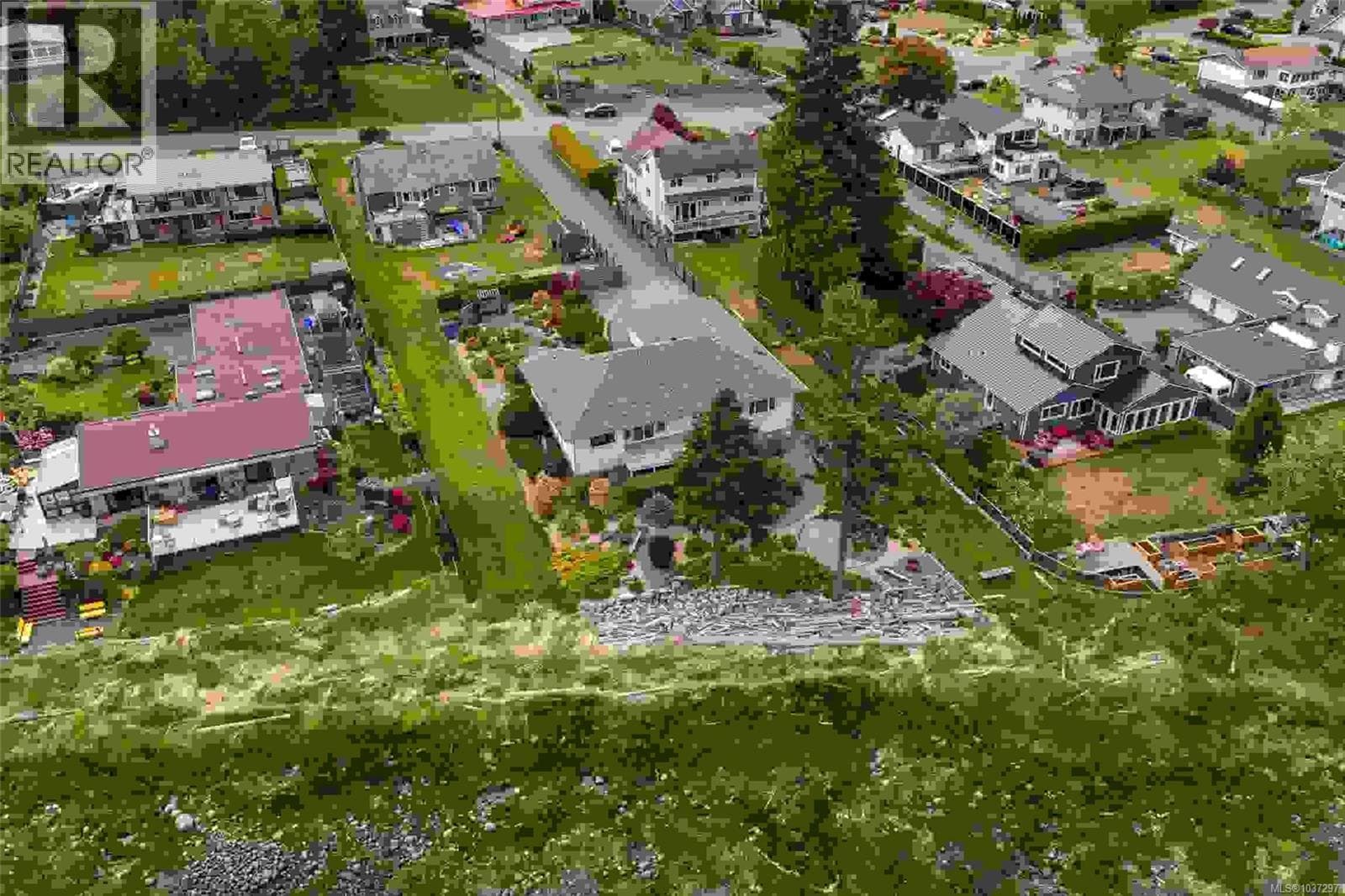 4778 Kilmarnock Dr, Vancouver Island — photo 4
